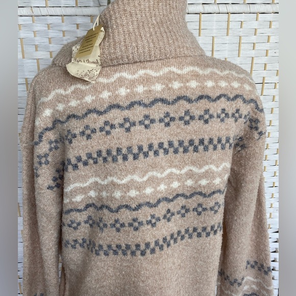 NWT Hem & Thread Fair Isle Turtle Neck Sweater Ivory and Tan with Blue colors - Picture 11 of 12